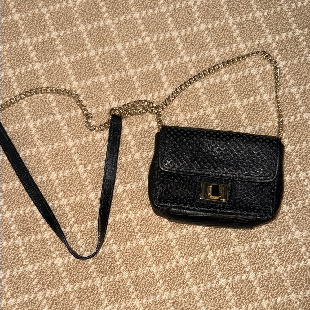 Y2K Juicy Black Woven Crossbody Bag with Gold Chain